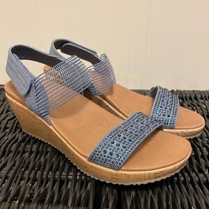 NWOT Sketchers sandals